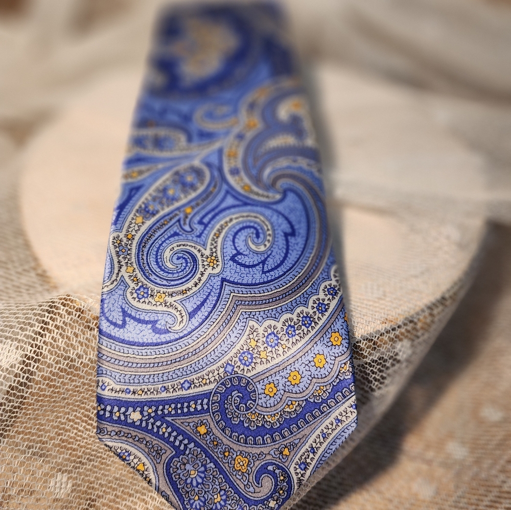 Countess Mara Silk Paisley Men's Tie